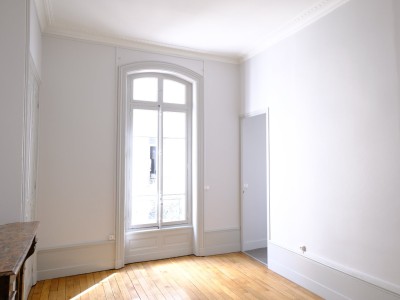 APPARTEMENT T6 A LOUER - ST ETIENNE ANATOLE FRANCE - 198 m2 - 1 530 &euro; charges comprises par mois