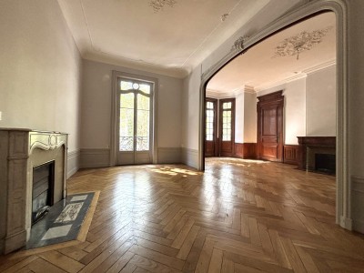 APPARTEMENT T6 A VENDRE - ST ETIENNE BADOUILLÈRE - 191.32 m2 - 269 000 €