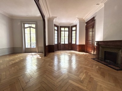APPARTEMENT T6 A VENDRE - ST ETIENNE BADOUILLÈRE - 191.32 m2 - 269 000 €