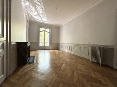 APPARTEMENT T6 A VENDRE - ST ETIENNE BADOUILLÈRE - 191.32 m2 - 269 000 €