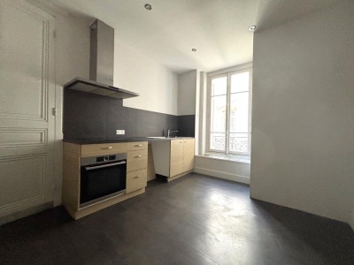 APPARTEMENT T6 A VENDRE - ST ETIENNE BADOUILLÈRE - 191.32 m2 - 269 000 €