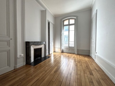 APPARTEMENT T6 A VENDRE - ST ETIENNE BADOUILLÈRE - 191.32 m2 - 269 000 €