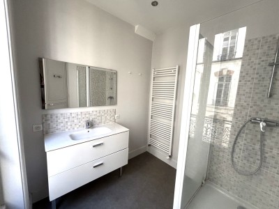 APPARTEMENT T6 A VENDRE - ST ETIENNE BADOUILLÈRE - 191.32 m2 - 269 000 €