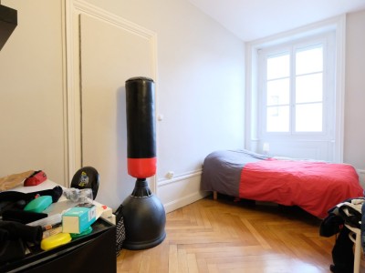 APPARTEMENT T6 A VENDRE - ST ETIENNE CENTRE VILLE - 183.33 m2 - 249�000�&euro;