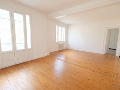 APPARTEMENT T6 A VENDRE - ST ETIENNE FAURIEL - 129.48 m2 - 160000€