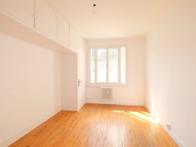APPARTEMENT T6 A VENDRE - ST ETIENNE FAURIEL - 129.48 m2 - 160000€