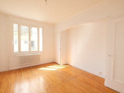 APPARTEMENT T6 A VENDRE - ST ETIENNE FAURIEL - 129.48 m2 - 160000€
