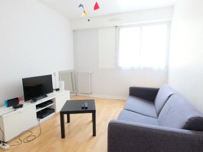 APPARTEMENT T6 A VENDRE - ST ETIENNE FAURIEL - 145.88 m2 - 215000€