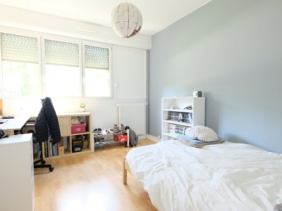 APPARTEMENT T6 A VENDRE - ST ETIENNE FAURIEL - 145.88 m2 - 215000€