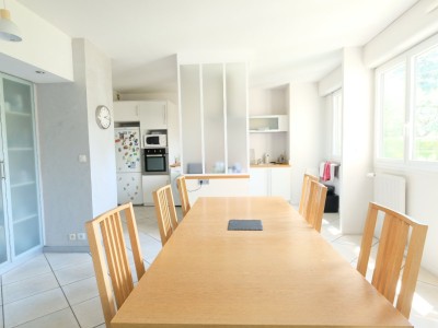 APPARTEMENT T6 A VENDRE - ST ETIENNE FAURIEL - 145.88 m2 - 215000€