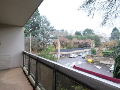 APPARTEMENT T6 A VENDRE - ST ETIENNE FAURIEL - 144 m2 - 215000€