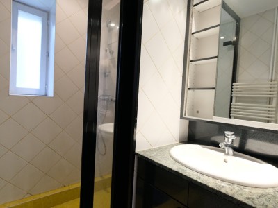 APPARTEMENT T6 A VENDRE - ST ETIENNE FAURIEL - 144 m2 - 215000€