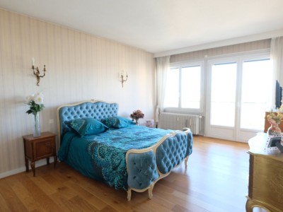 APPARTEMENT T6 A VENDRE - ST ETIENNE FAURIEL - 158.41 m2 - 129 000 &euro;