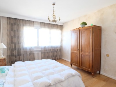 APPARTEMENT T6 A VENDRE - ST ETIENNE FAURIEL - 158.41 m2 - 129 000 &euro;