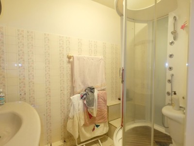 APPARTEMENT T6 A VENDRE - ST ETIENNE FAURIEL - 158.41 m2 - 129 000 &euro;
