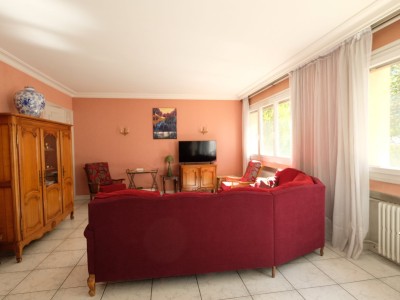 APPARTEMENT T6 A VENDRE - ST ETIENNE FAURIEL - 158.41 m2 - 129 000 &euro;