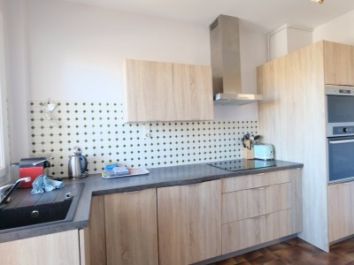 APPARTEMENT T6 A VENDRE - ST ETIENNE FAURIEL - 158.41 m2 - 129 000 &euro;