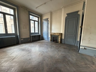APPARTEMENT T6 A VENDRE - ST ETIENNE HYPER CENTRE - 222.8 m2 - 180 000 &euro;