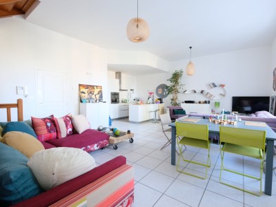 APPARTEMENT T6 A VENDRE - ST ETIENNE LA MTARE - 145.59 m2 - 270000€