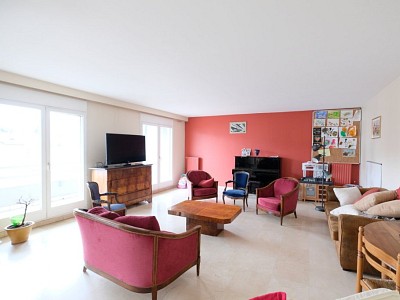 APPARTEMENT T7 A LOUER - ST ETIENNE FAURIEL - 150 m2 - 1065 € charges comprises par mois