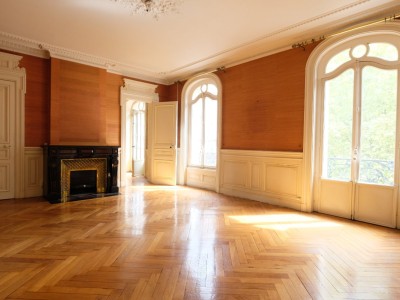 APPARTEMENT T7 A VENDRE - ST ETIENNE BADOUILLÈRE - 216.31 m2 - 229 000 €