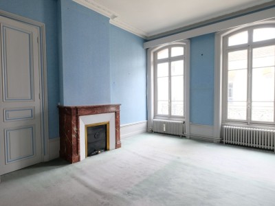 APPARTEMENT T7 A VENDRE - ST ETIENNE BADOUILLÈRE - 216.31 m2 - 229 000 €