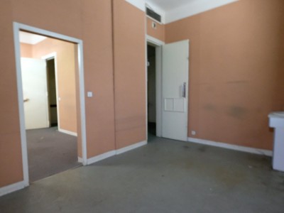 APPARTEMENT T7 A VENDRE - ST ETIENNE BADOUILLÈRE - 167.71 m2 - 99 000 &euro;