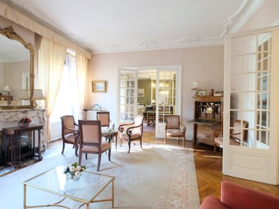 APPARTEMENT T7 A VENDRE - ST ETIENNE CENTRE VILLE - 231.32 m2 - 249000€