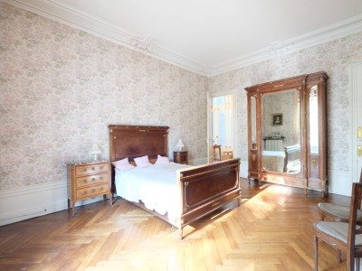 APPARTEMENT T7 A VENDRE - ST ETIENNE CENTRE VILLE - 231.32 m2 - 249000€