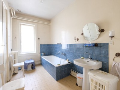 APPARTEMENT T7 A VENDRE - ST ETIENNE CENTRE VILLE - 231.32 m2 - 249000€