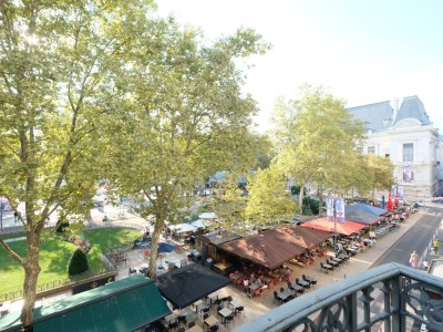 APPARTEMENT T7 A VENDRE - ST ETIENNE CENTRE VILLE - 231.32 m2 - 249000€