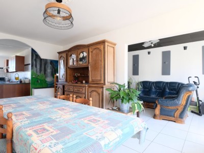 APPARTEMENT T7 A VENDRE - ST ETIENNE LA MÉTARE - 125.91 m2 - 95 000 &euro;