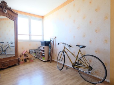 APPARTEMENT T7 A VENDRE - ST ETIENNE LA MÉTARE - 125.91 m2 - 95 000 &euro;