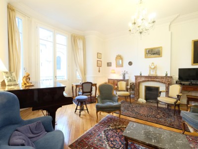 APPARTEMENT T9 A VENDRE - ST ETIENNE CENTRE VILLE - 244 m2 - 295000€