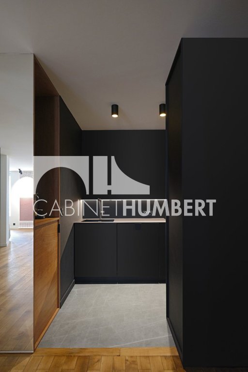 BUREAU A LOUER - ST ETIENNE CENTRE VILLE - 88 m2 - 900 &euro; HC par mois