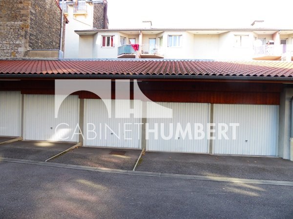 GARAGE A LOUER - ST ETIENNE CENTRE VILLE - 98 &euro; charges comprises par mois