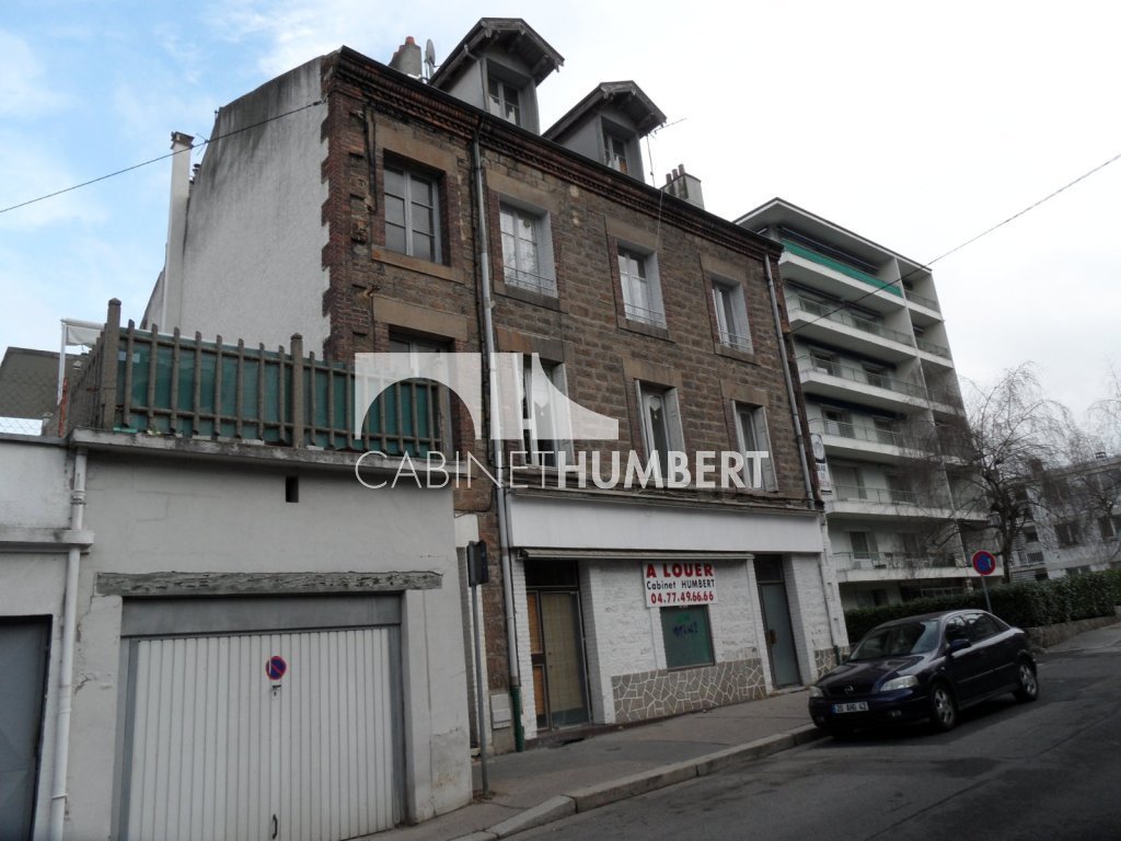 GARAGE A LOUER - ST ETIENNE FAURIEL - 70 &euro; charges comprises par mois