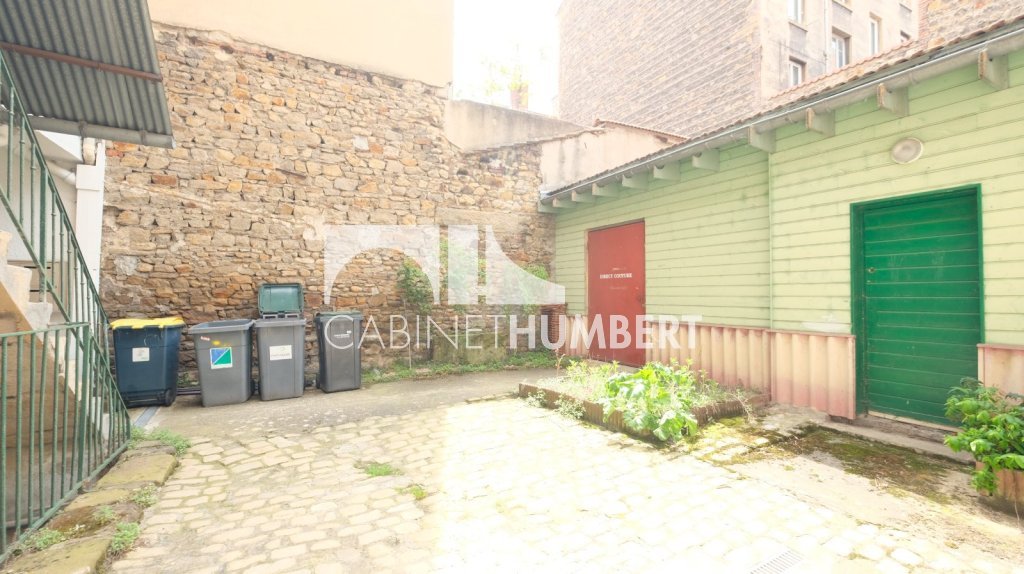 IMMEUBLE DE RAPPORT A VENDRE - ST ETIENNE FACULTE / CENTRE DEUX - 382 m2 - 309 000 &euro;