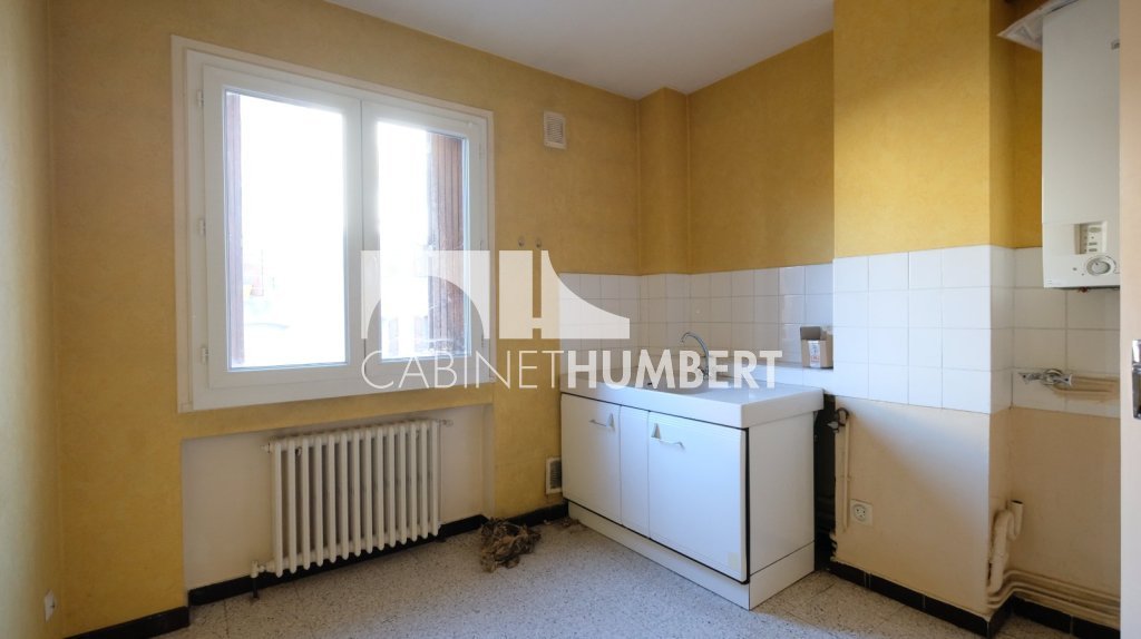 IMMEUBLE DE RAPPORT A VENDRE - ST ETIENNE FOURNEYRON - 174.56 m2 - 235�000�&euro;