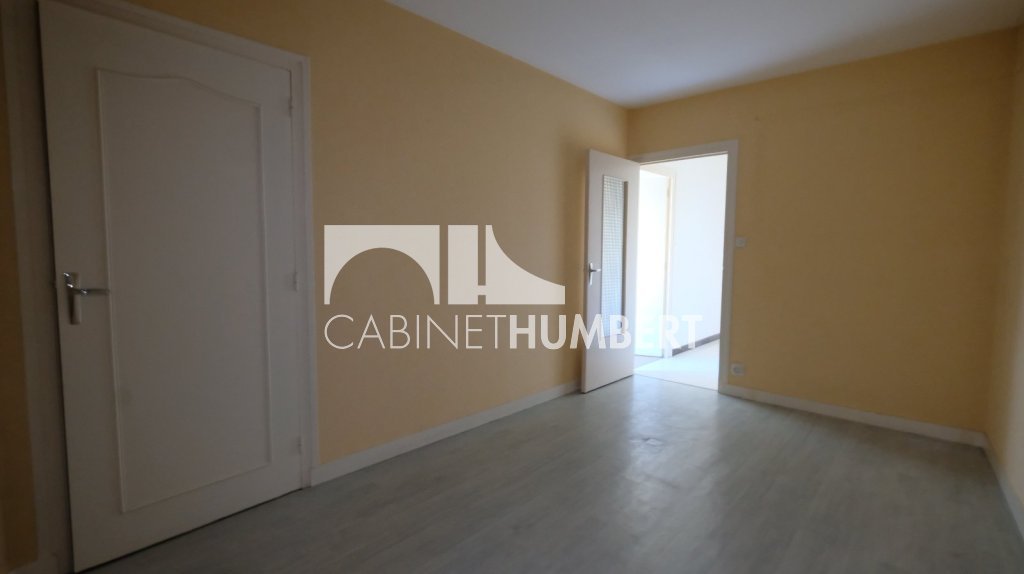 IMMEUBLE DE RAPPORT A VENDRE - ST ETIENNE FOURNEYRON - 174.56 m2 - 235�000�&euro;