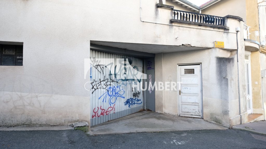 IMMEUBLE DE RAPPORT A VENDRE - ST ETIENNE FOURNEYRON - 174.56 m2 - 235�000�&euro;