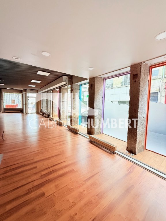 LOCAL COMMERCIAL A LOUER - ST ETIENNE CENTRE VILLE - 87 m2 - 700 &euro; HC par mois