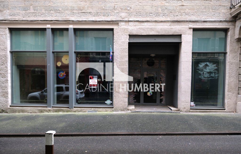 LOCAL COMMERCIAL A LOUER - ST ETIENNE CENTRE VILLE - 241 m2 - 1�000�&euro; HC par mois