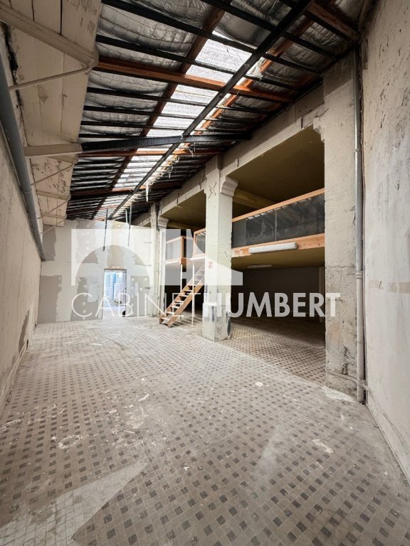 LOCAL COMMERCIAL A LOUER - ST ETIENNE CENTRE VILLE - 122 m2 - 783 &euro; HC par mois