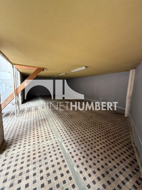 LOCAL COMMERCIAL A LOUER - ST ETIENNE CENTRE VILLE - 122 m2 - 783 &euro; HC par mois