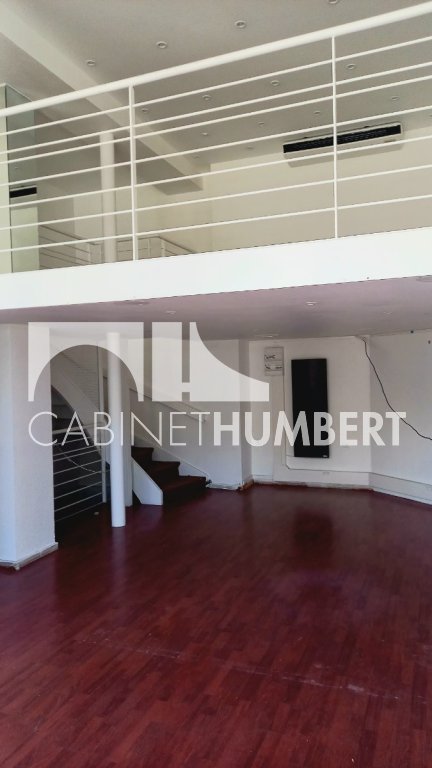 LOCAL COMMERCIAL A LOUER - ST ETIENNE CENTRE VILLE - 76.24 m2 - 950 &euro; HC par mois