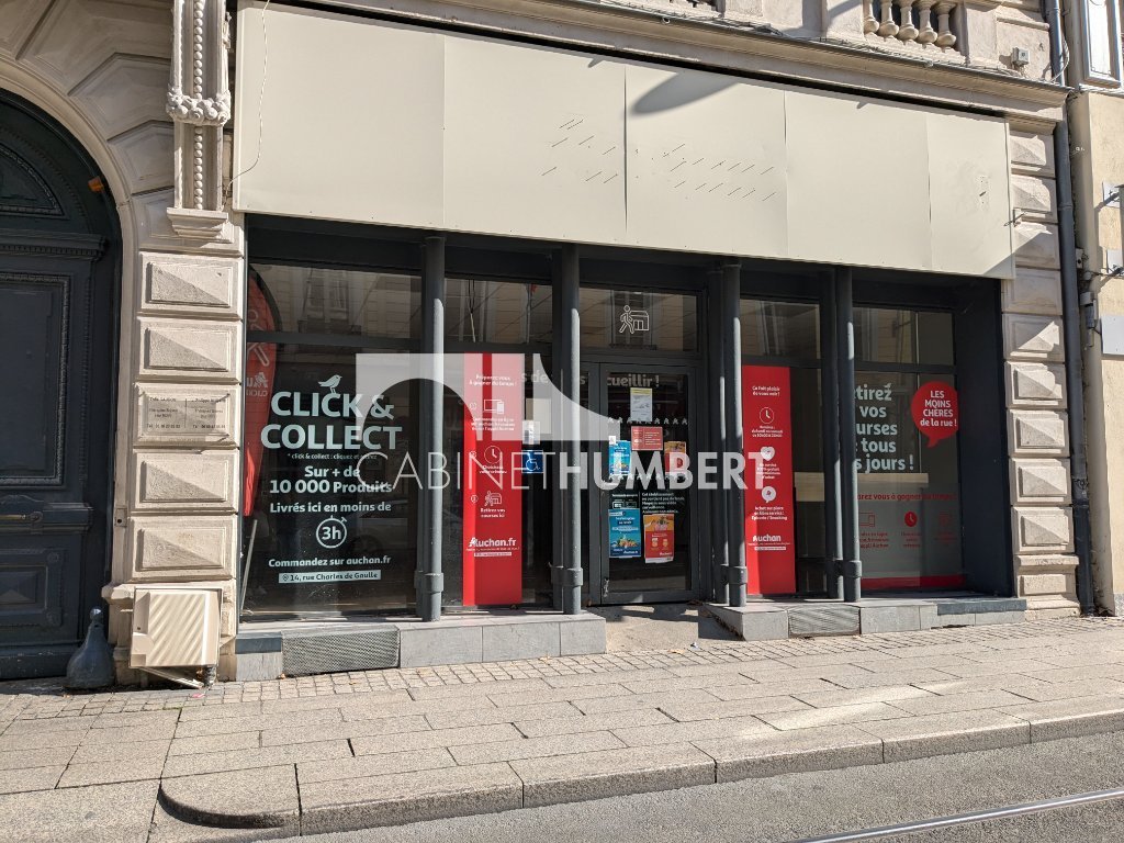 LOCAL COMMERCIAL A LOUER - ST ETIENNE PREFECTURE - 124 m2 - 1 000 &euro; HC par mois