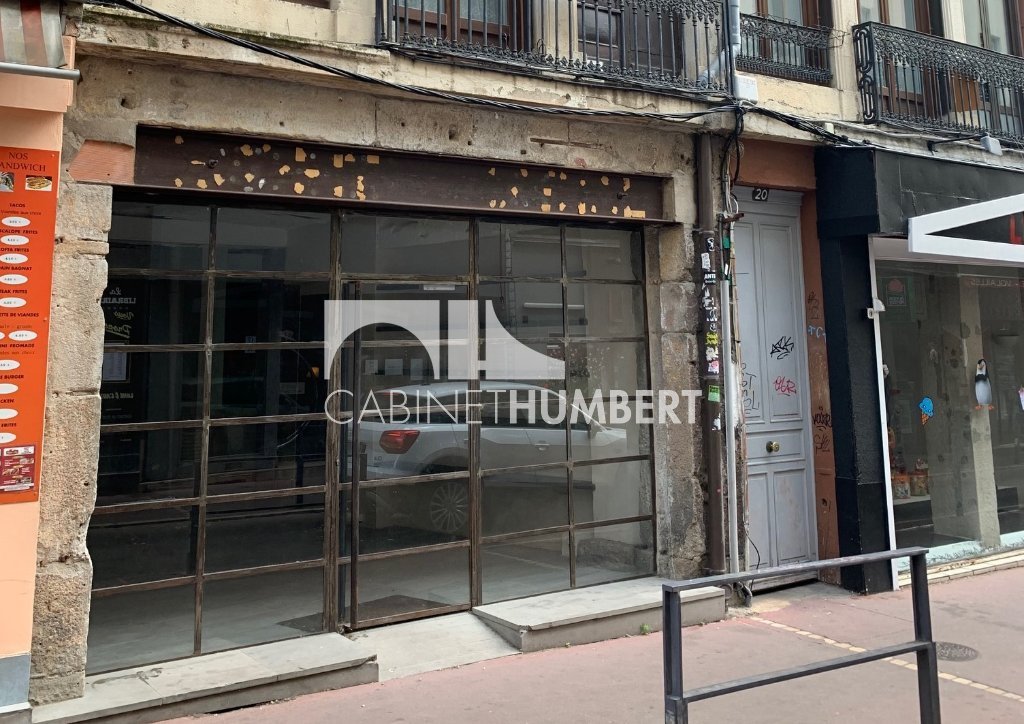 LOCAL COMMERCIAL A LOUER - ST ETIENNE SECTEUR LIBERATION - 55.49 m2 - 500 &euro; HC par mois