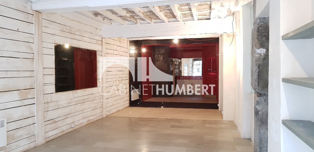 LOCAL COMMERCIAL A LOUER - ST ETIENNE SECTEUR LIBERATION - 55.49 m2 - 500 &euro; HC par mois
