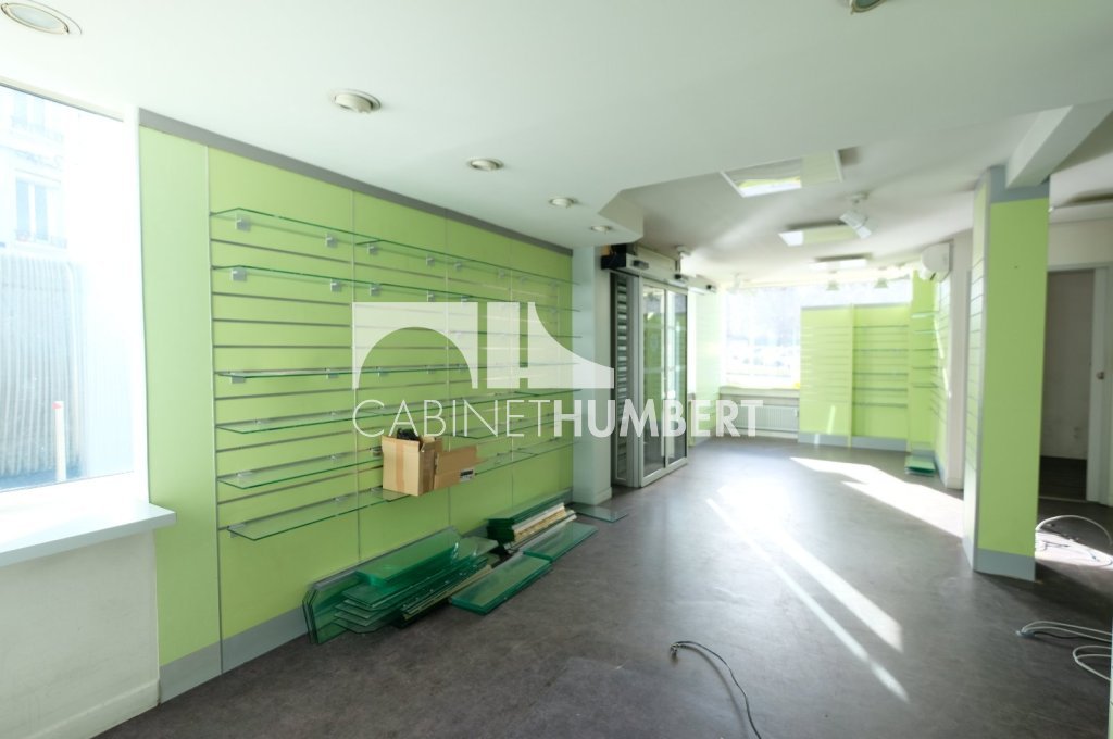 LOCAL COMMERCIAL A VENDRE - FIRMINY - 115.59 m2 - 97 000 €